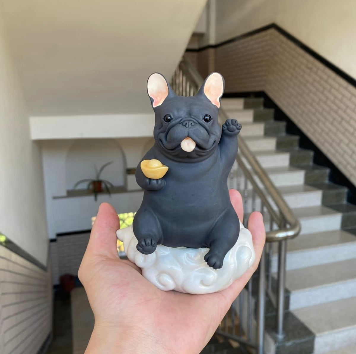 Cloud Frenchie