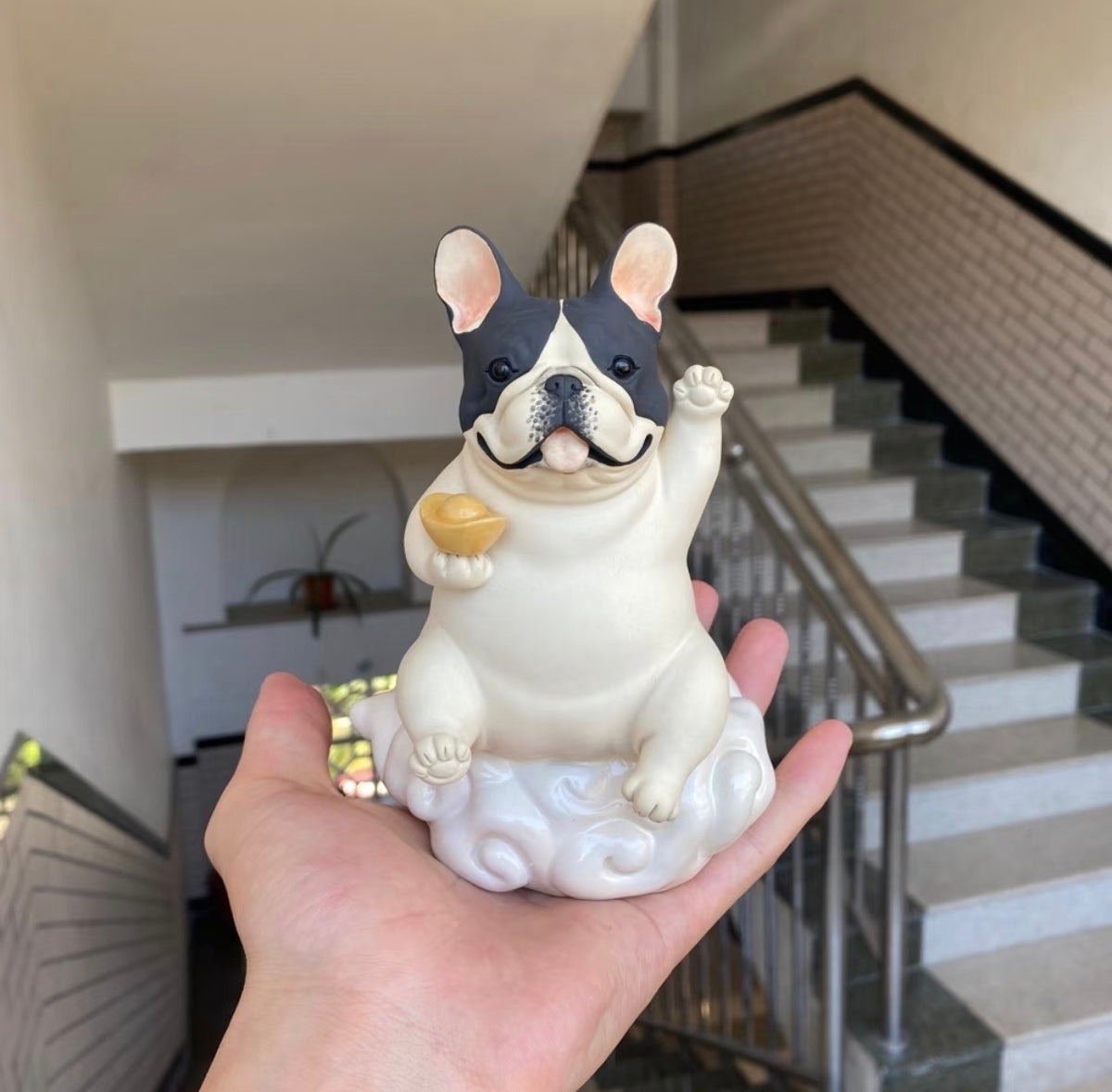 Cloud Frenchie